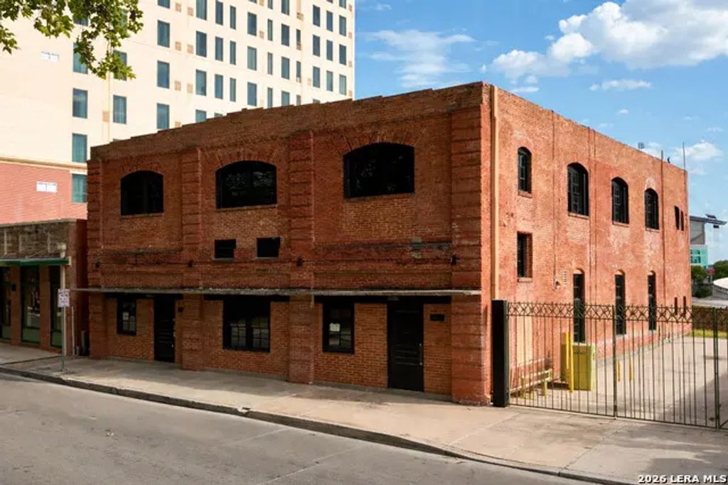 102 Heiman, San Antonio