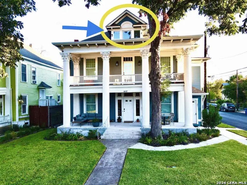 402 E Locust St 301, San Antonio