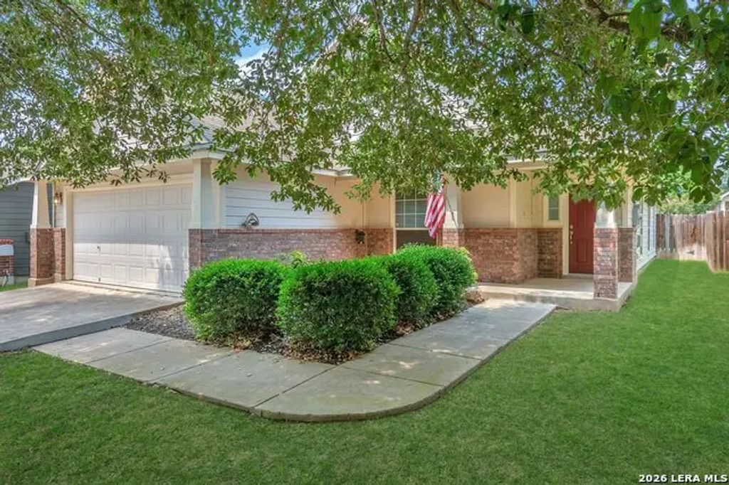 104 Happy Trl, Cibolo