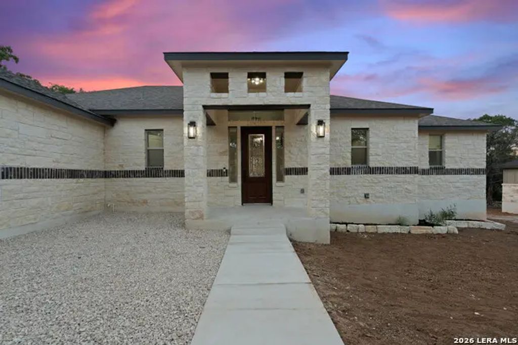 333 Eagle Rock Rd, Spring Branch
