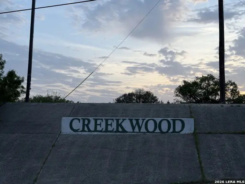 459 County Road, Hondo