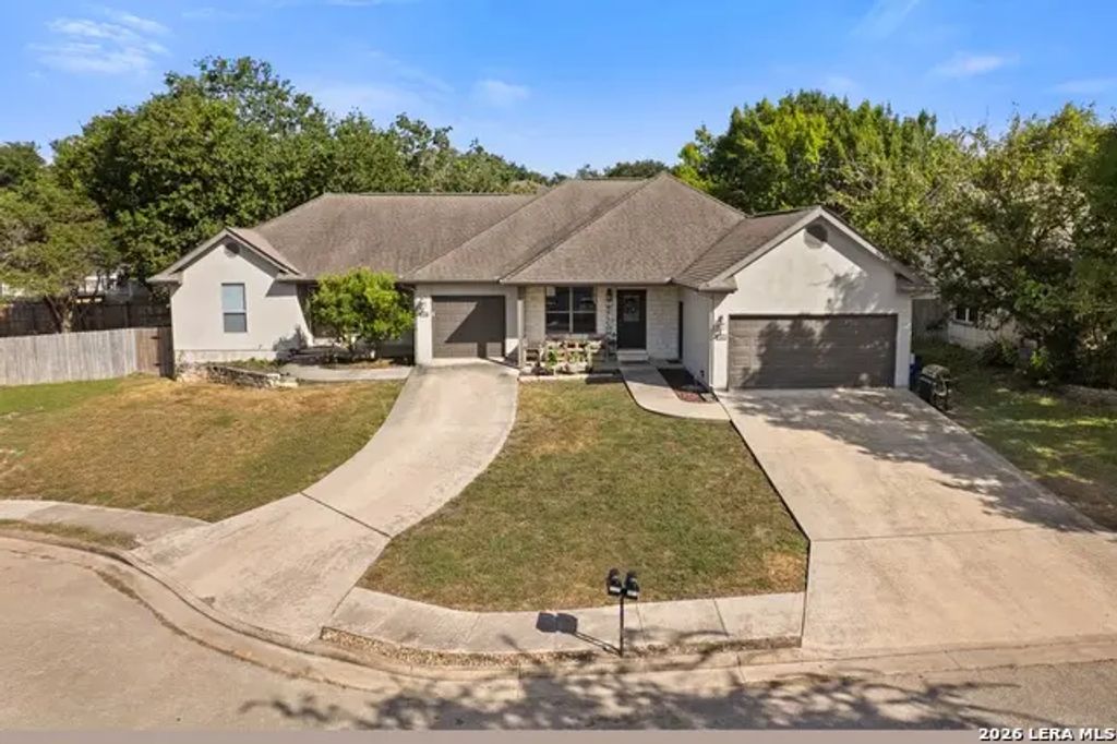 3017 Green Mountain Dr, New Braunfels