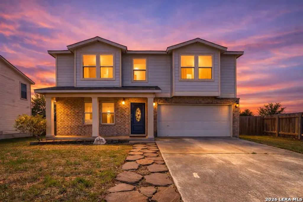 655 Northlake Dr, New Braunfels