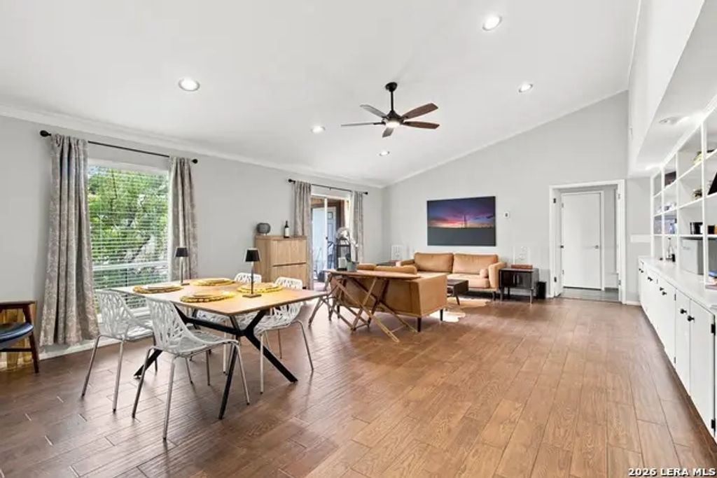 3803 Barrington St 3d, San Antonio
