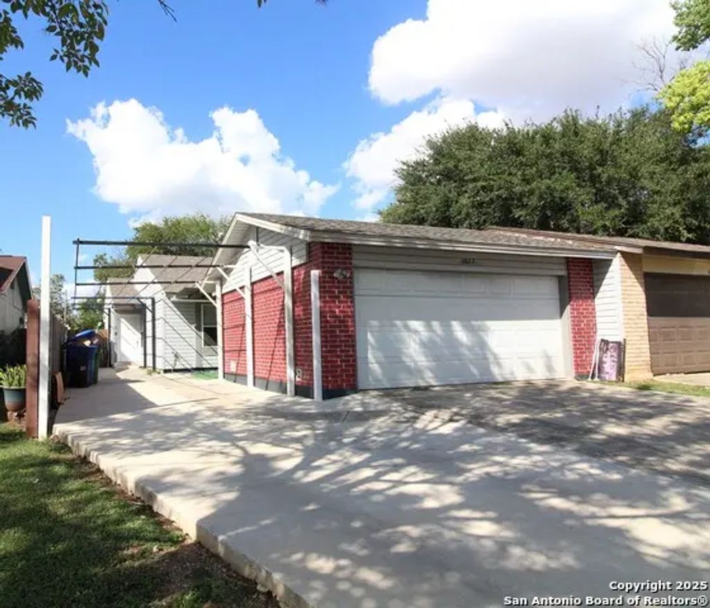 6827 Maple Springs St, San Antonio