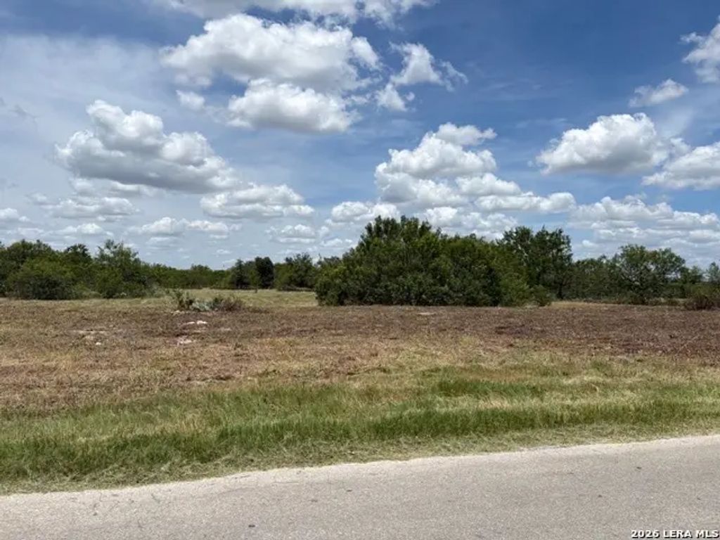 100 Oak Hollow Drive, La Vernia