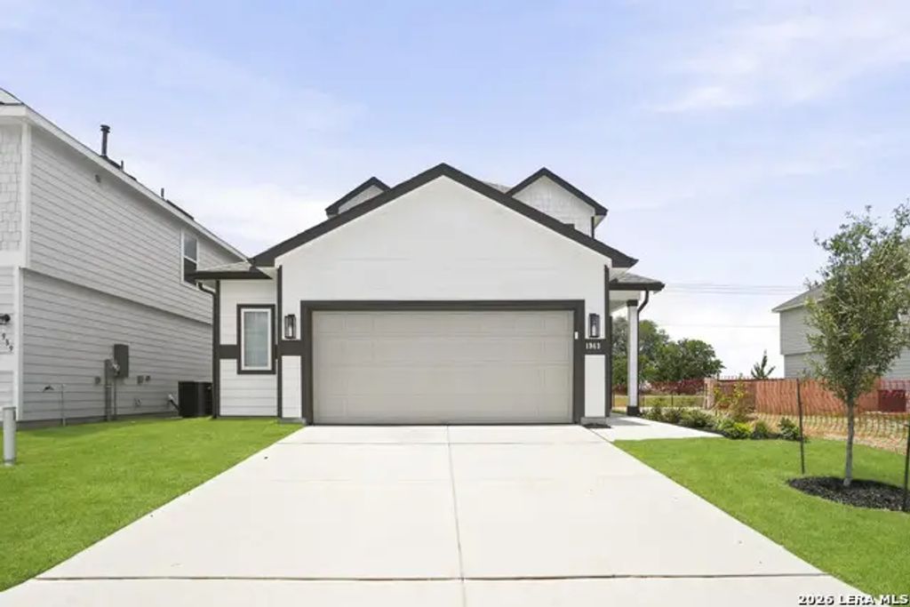1943 Olivia Drive, New Braunfels