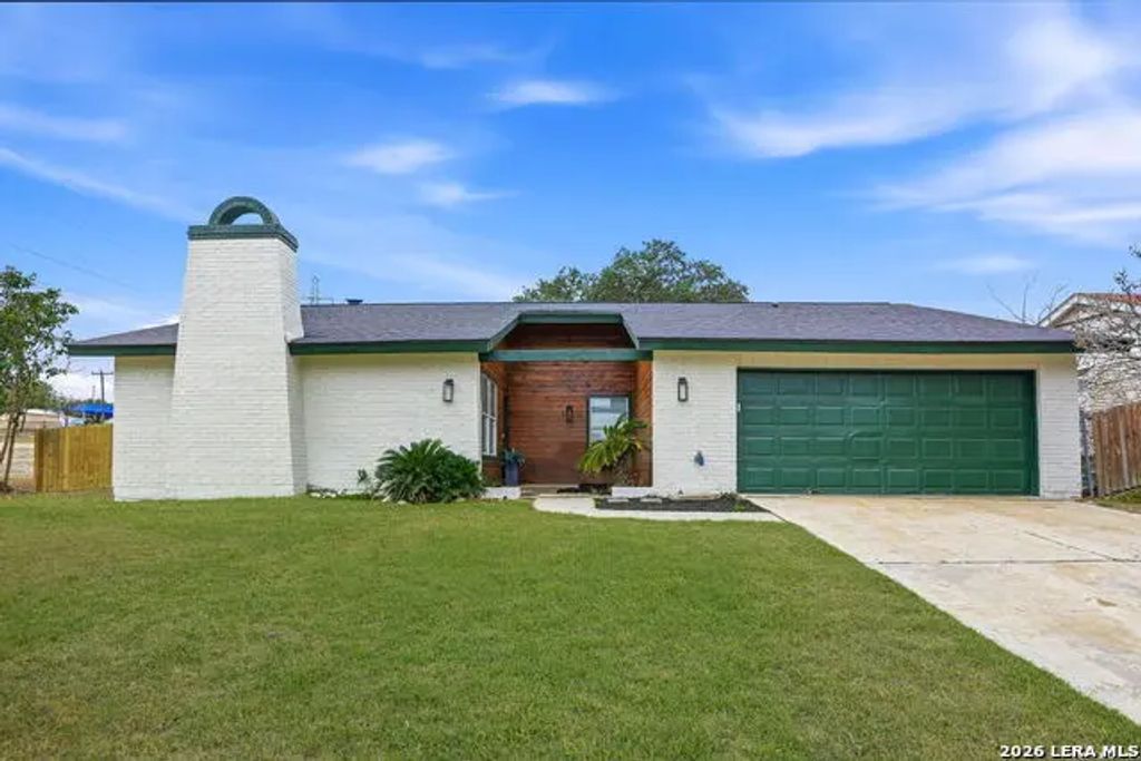 13403 Centerbrook, Universal City
