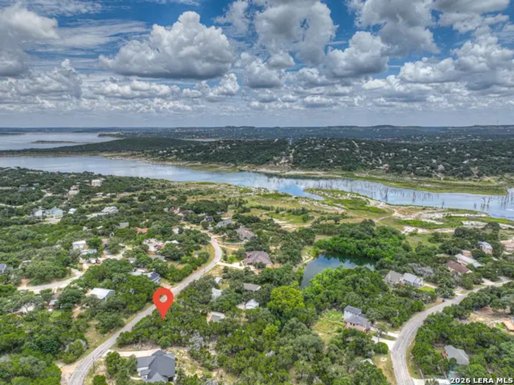 1460 Canyon Lake Dr, Canyon Lake