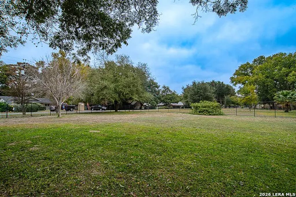 123 Royal George Cir, McQueeney