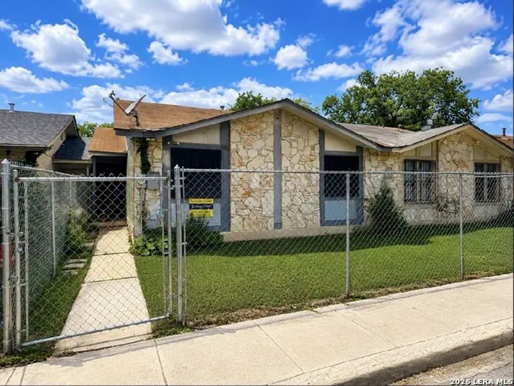8013 Chipping, San Antonio