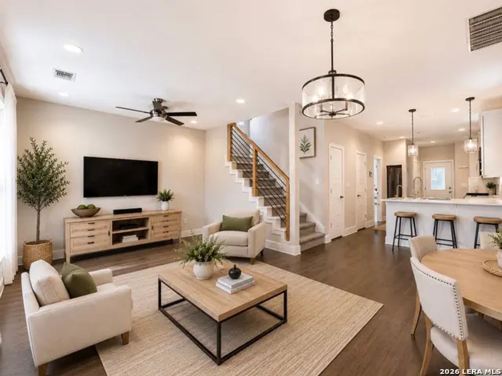 623 Saint Charles, San Antonio