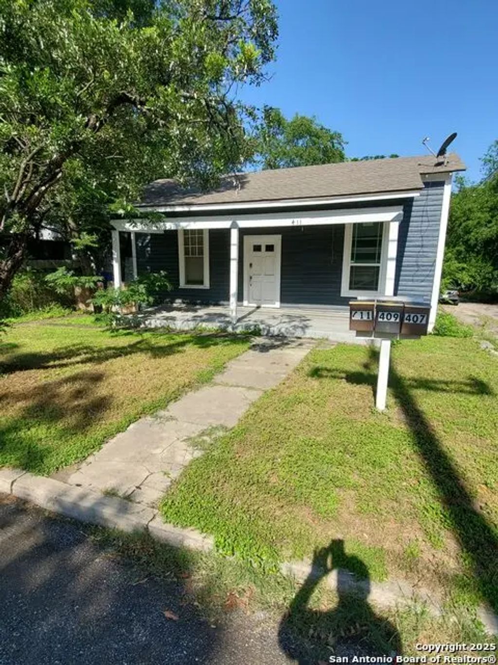 707 W Craig Pl, San Antonio