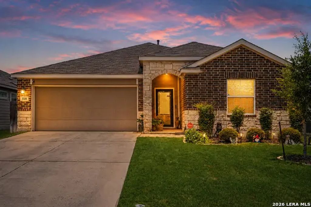 518 Moonvine Way, New Braunfels