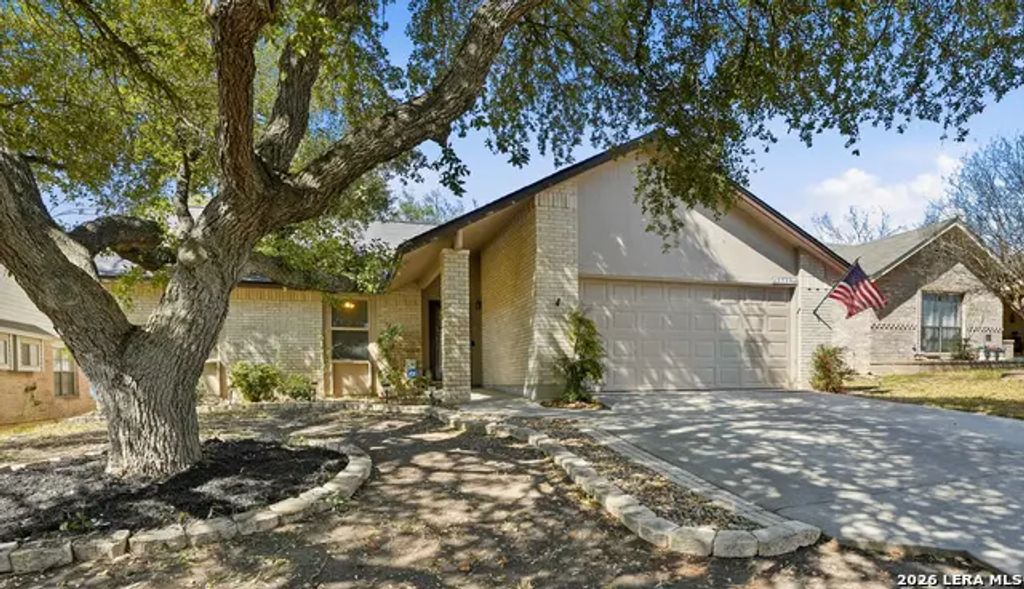 3729 Hunters Glen, Schertz