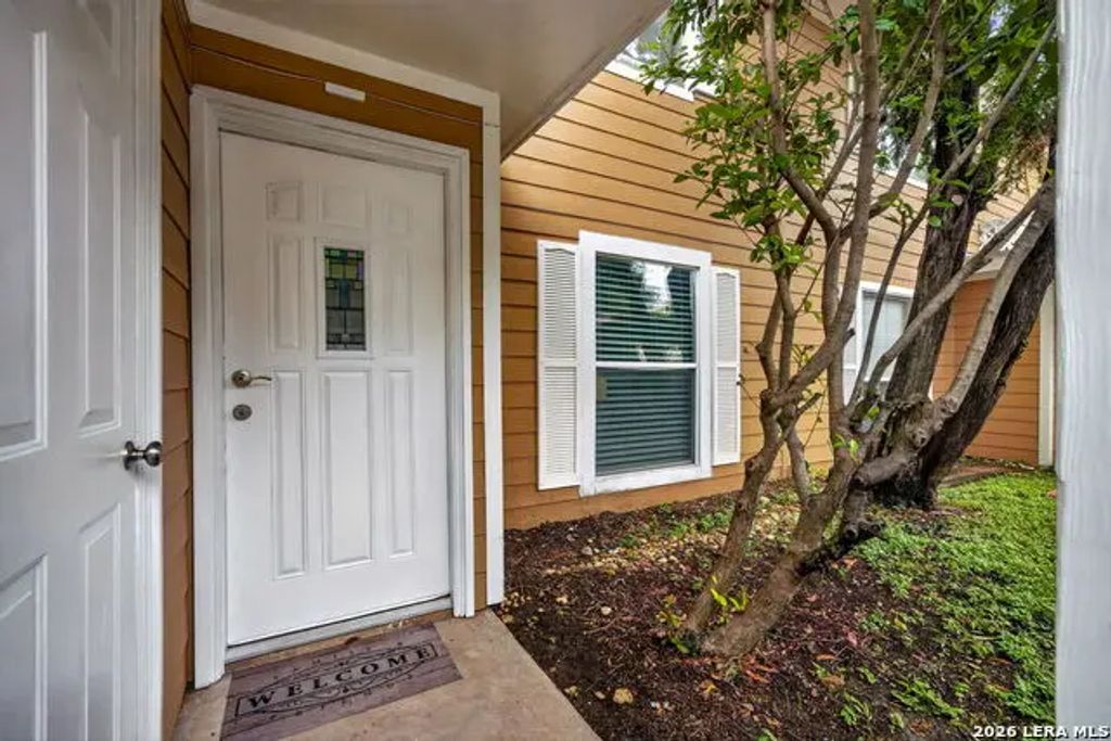 7322 Oak Manor Dr 44, San Antonio