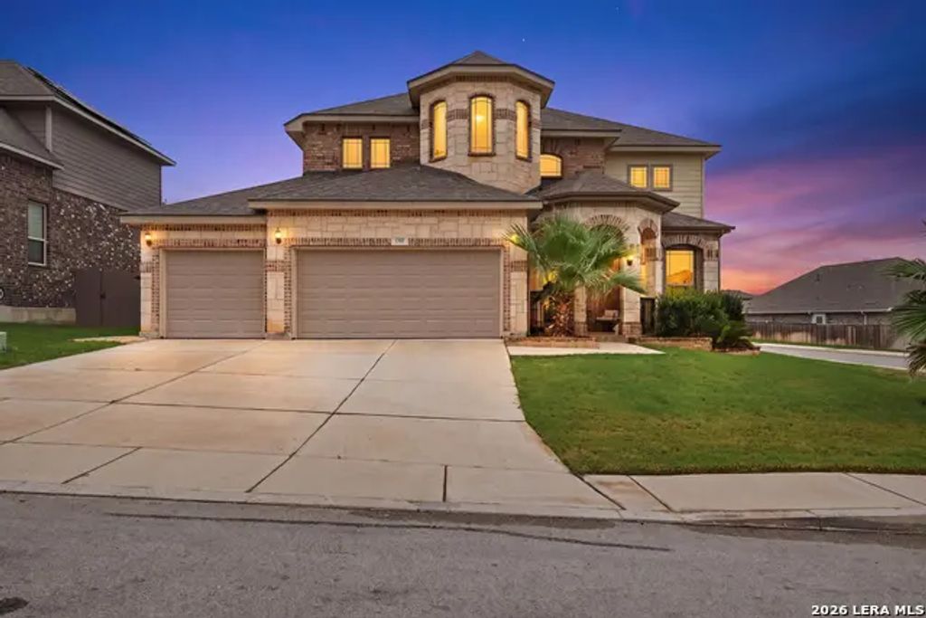 13507 Falls Summit, San Antonio