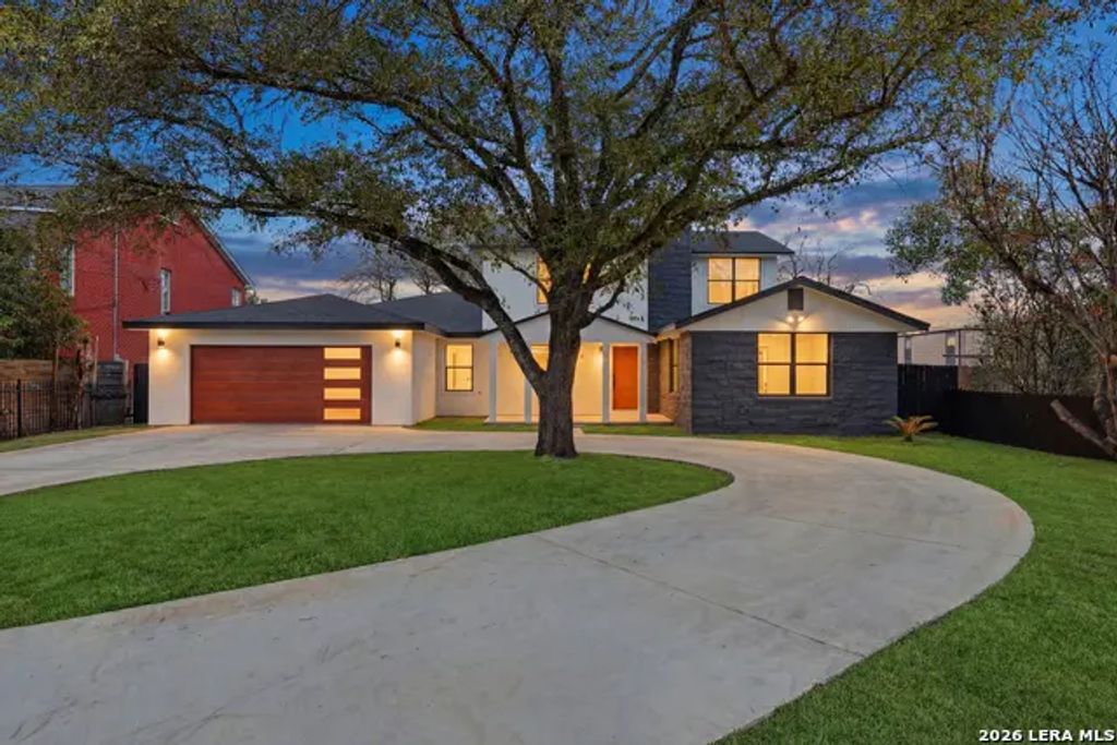 319 E Terra Alta Dr, San Antonio