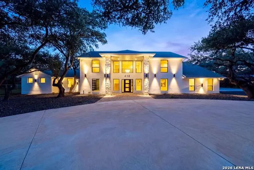 412 Cliffside Dr, Shavano Park