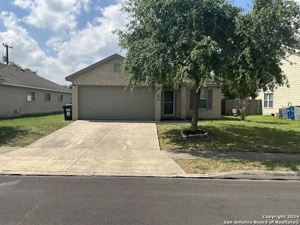 7806 Ruidoso Chase, Selma