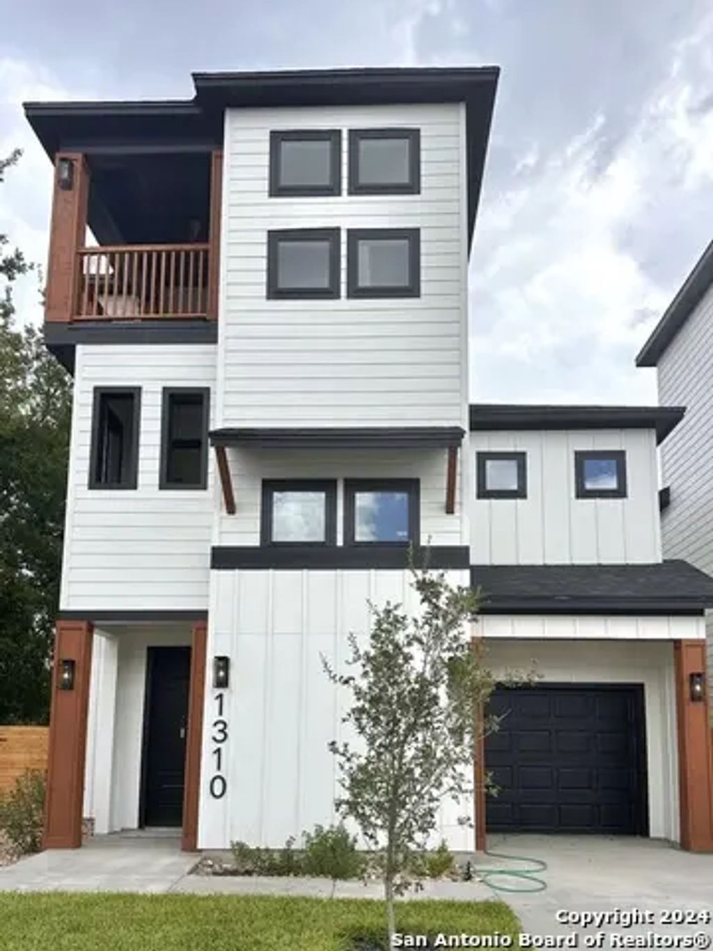 1310 S Mesquite St, San Antonio