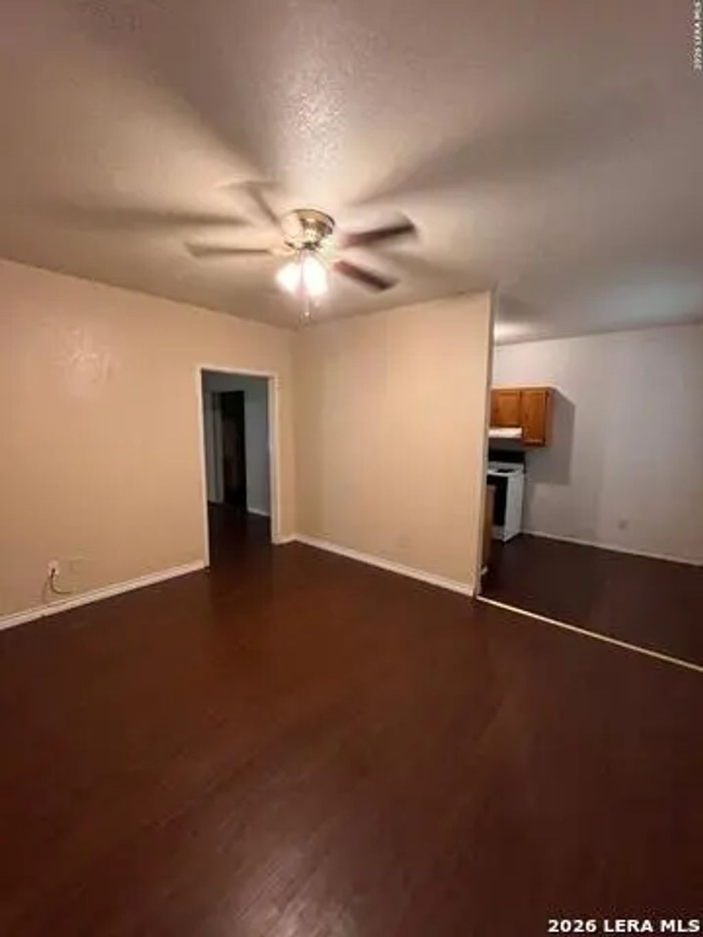 6911 N Us Highway 281, Pleasanton