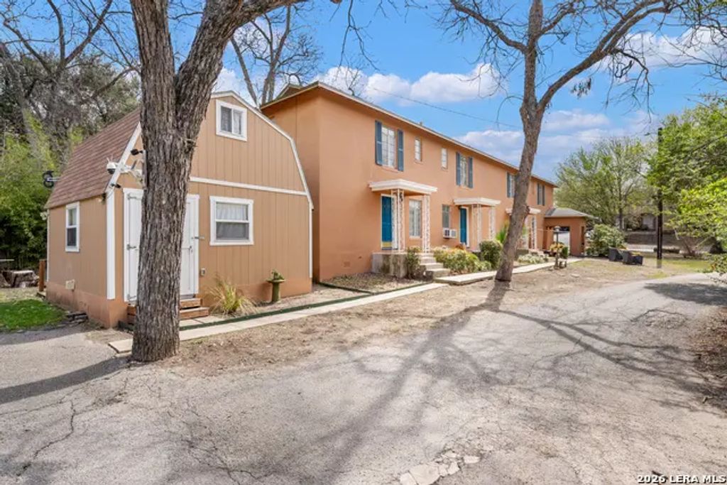111 Grandview Pl, Alamo Heights