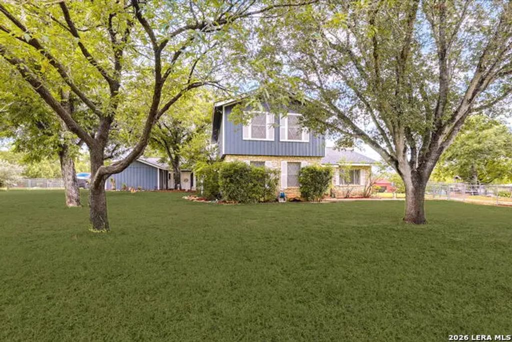 12591 Lavernia Rd, St Hedwig