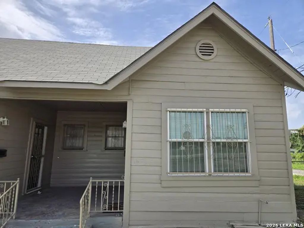 2236 N Interstate 35, San Antonio
