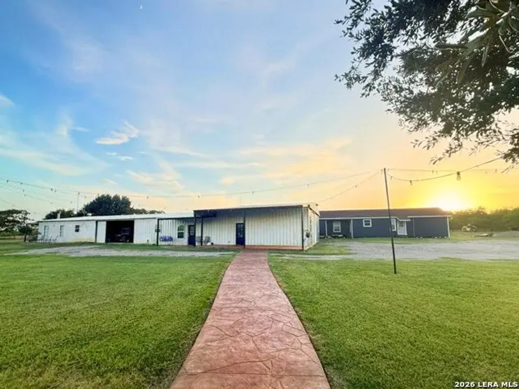 928 County Road 154, Pleasanton