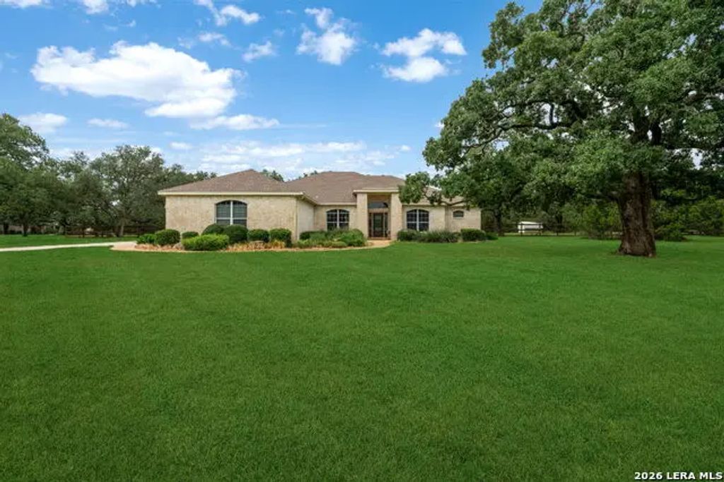 7261 Keeneland Dr, Boerne