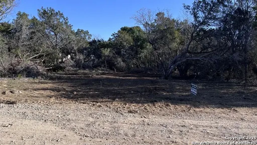 172 Paladin Dr, Bandera