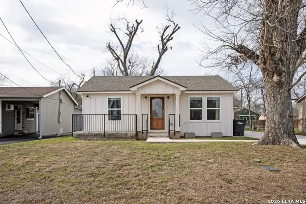 839 Oasis St, New Braunfels