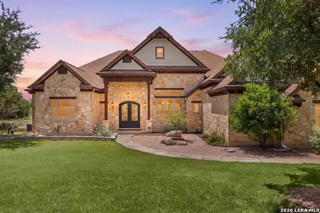 315 Hacienda Pl, Dripping Springs