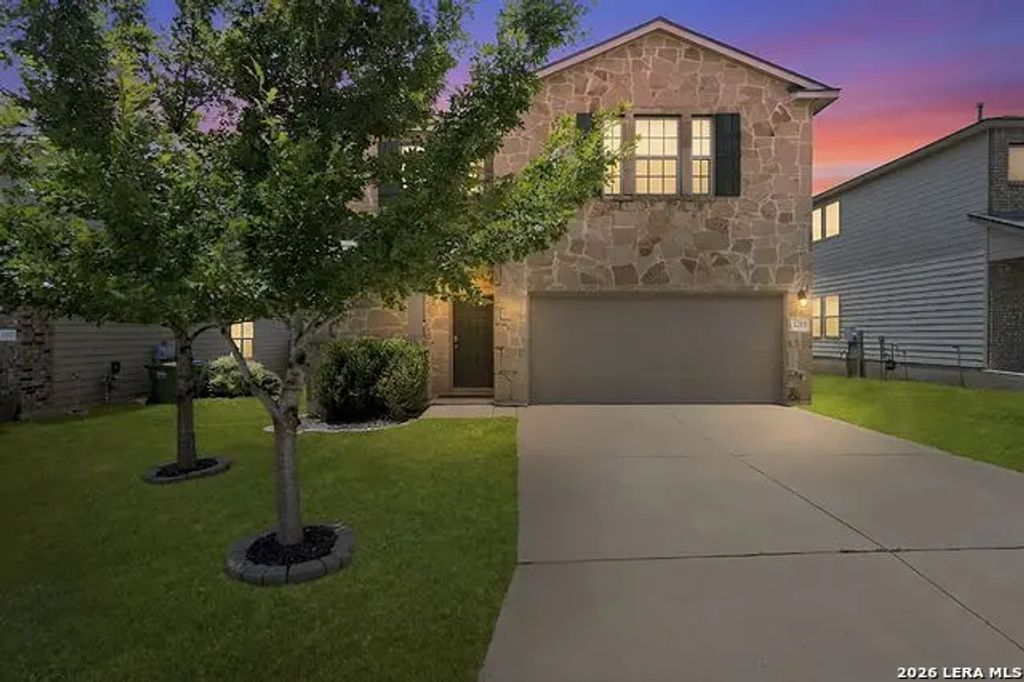 1215 Petunia Blf, San Antonio
