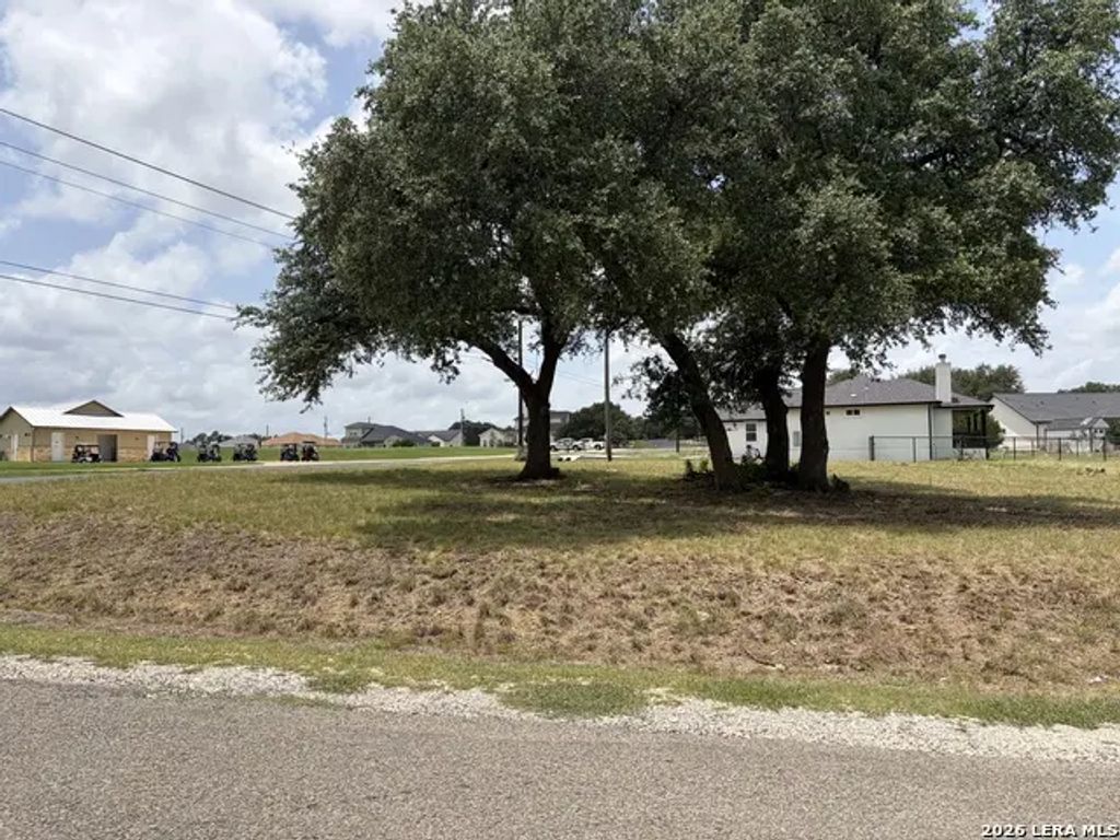 223 S Calvin Barrett, Blanco