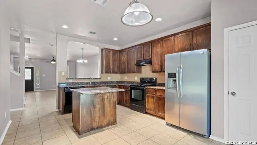 737 Fountain Gate, Cibolo