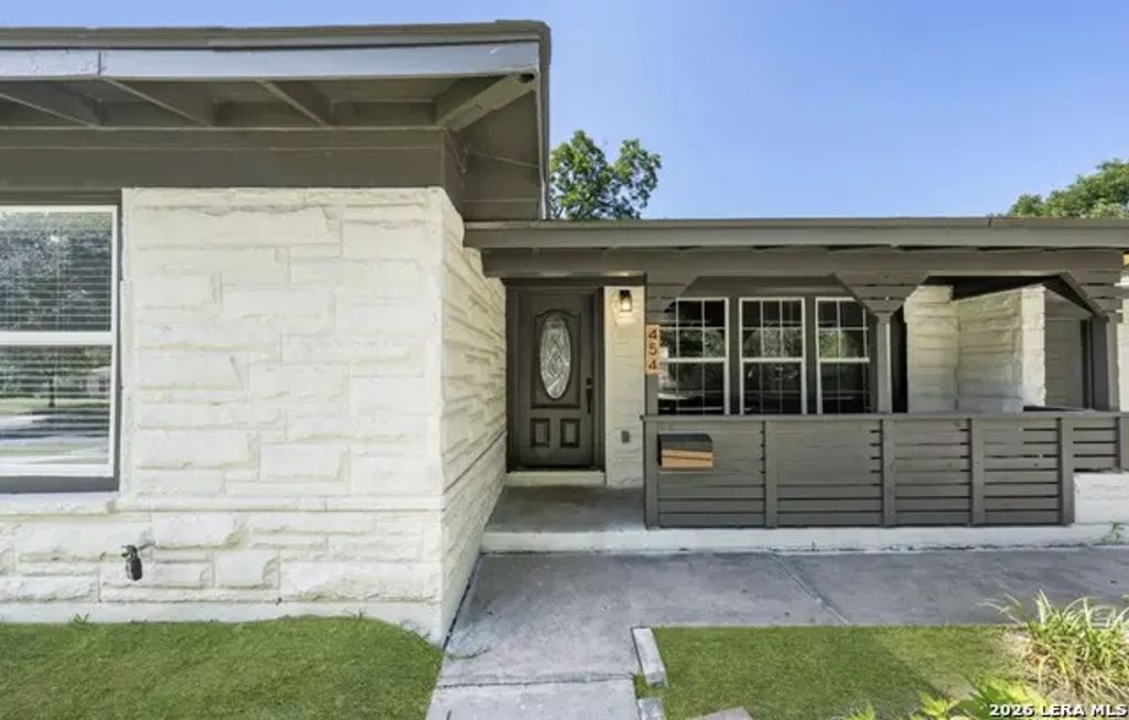 454 Storeywood Dr, San Antonio
