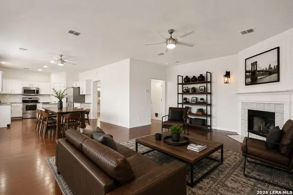 115 Nueva Vista, San Antonio