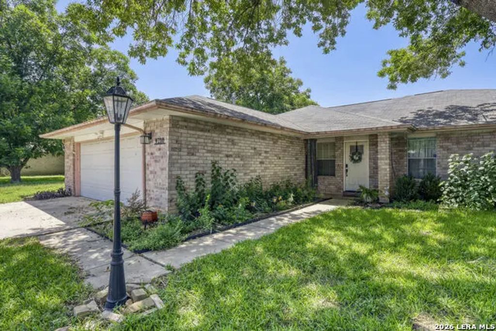 9210 Shadow Lawn Cir, Converse