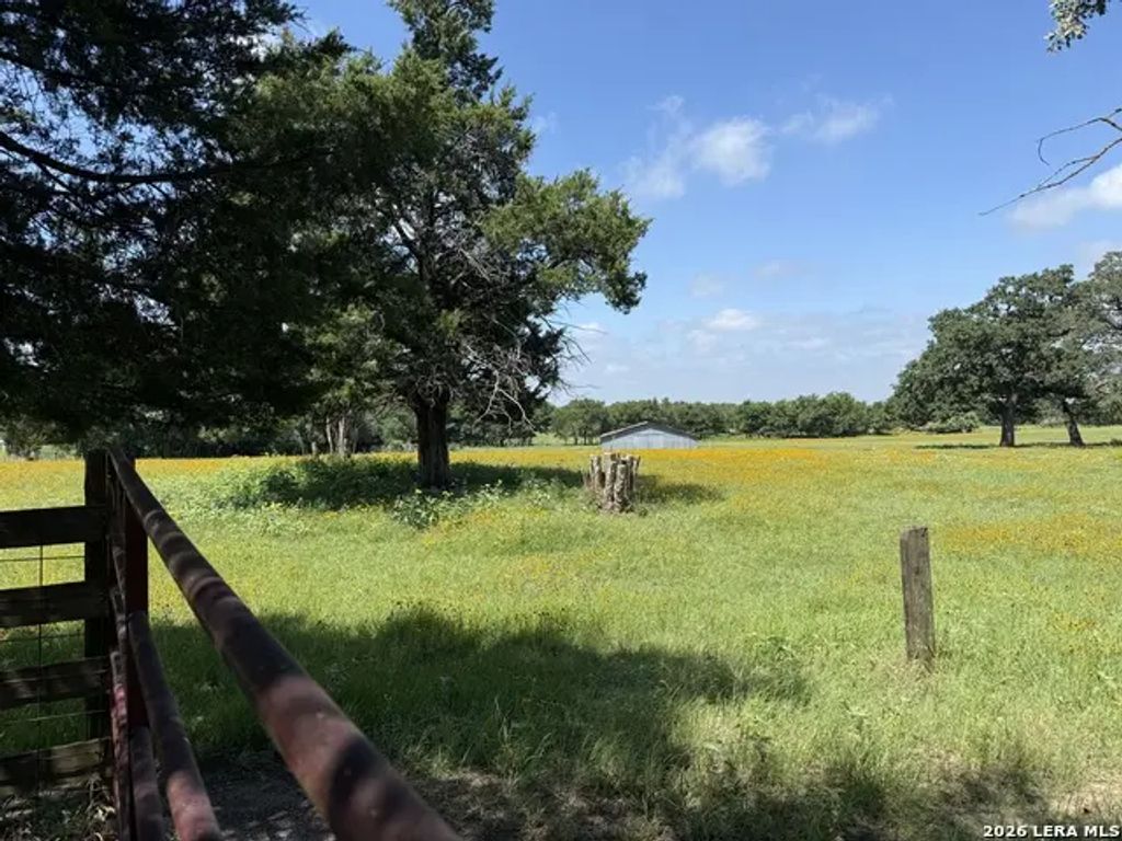 14 County Road 273, BREMOND