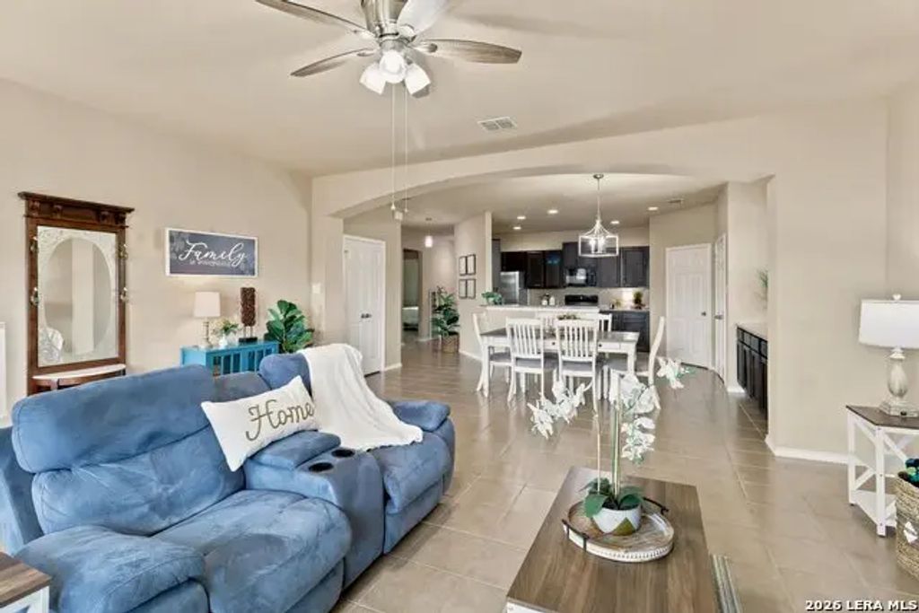 5618 Ivans Farm, San Antonio