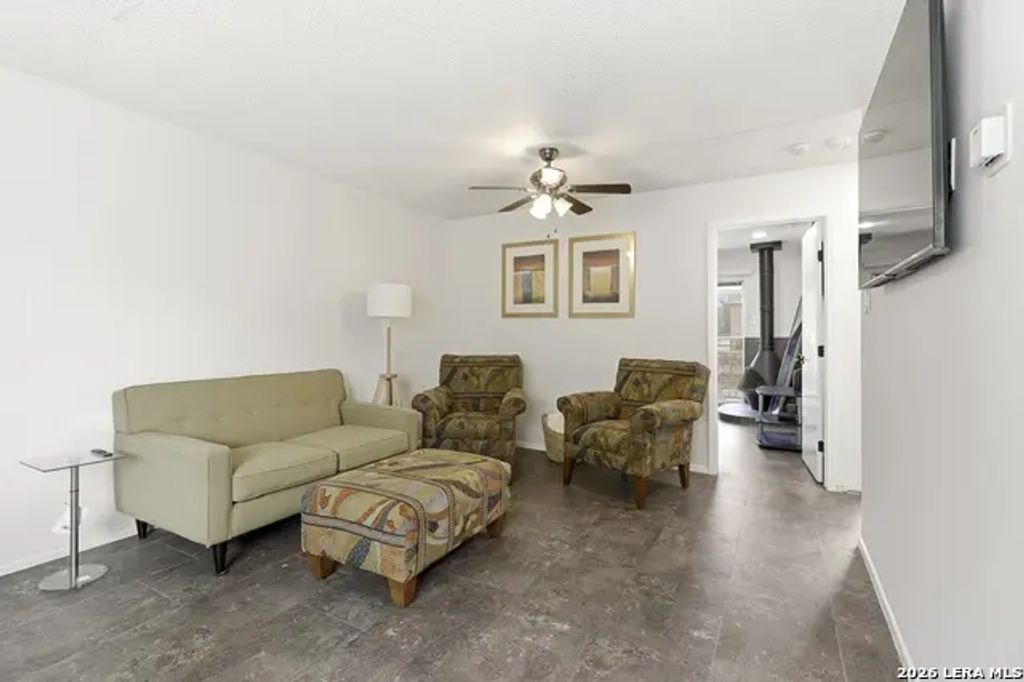 923 Vance Jackson Rd 506, San Antonio