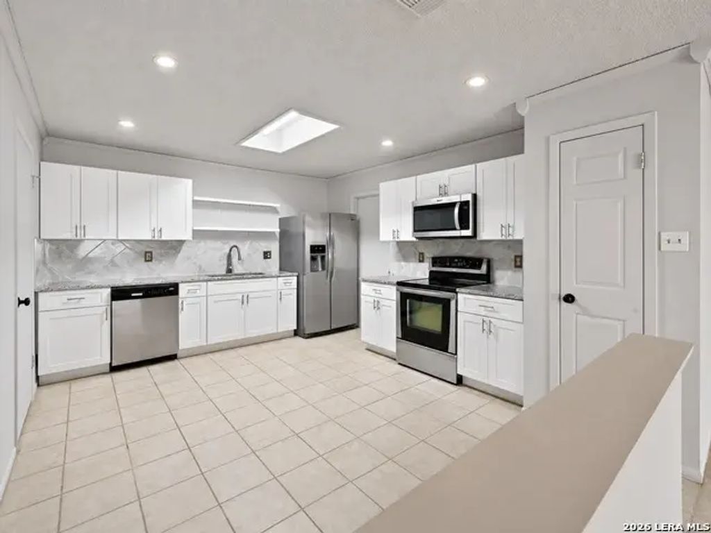 15607 Wood Sorrel, San Antonio