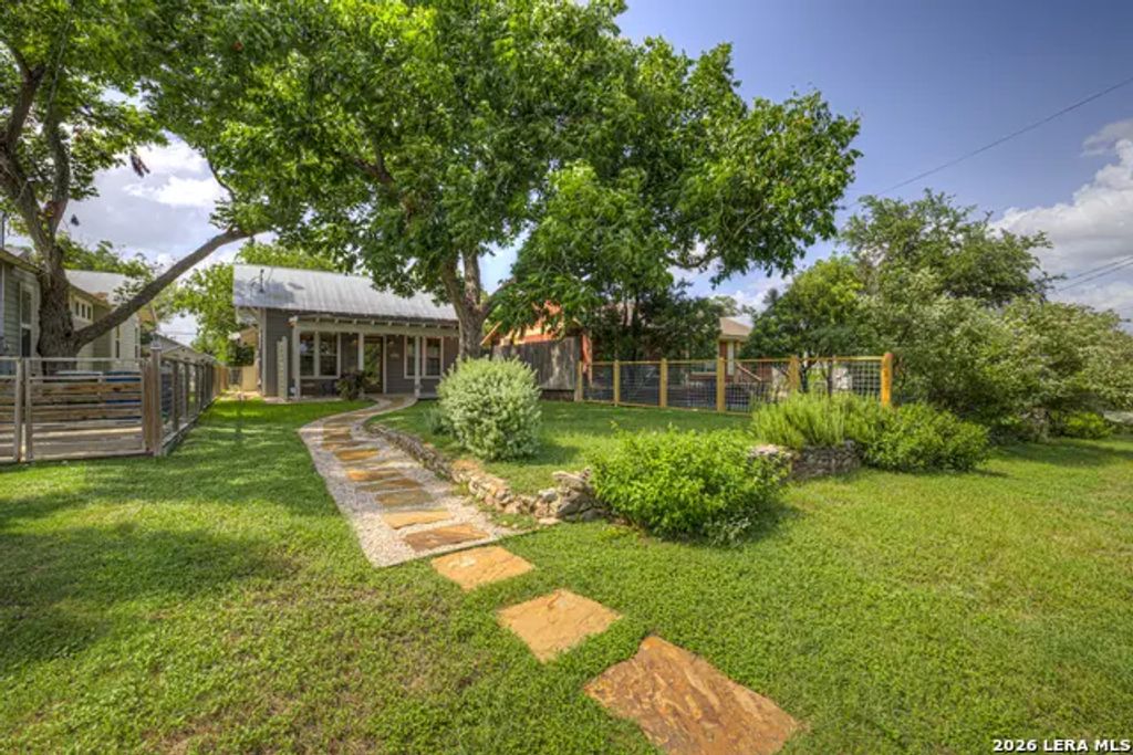 349 E South, New Braunfels