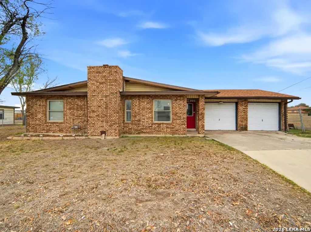 305 Toepperwein Rd, Converse