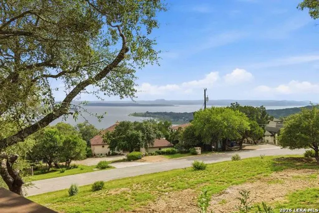 785 Lake Frst, Canyon Lake