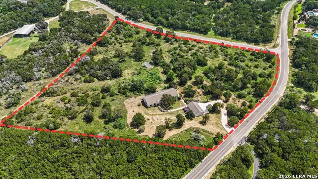 2188 Bretzke Ln, New Braunfels