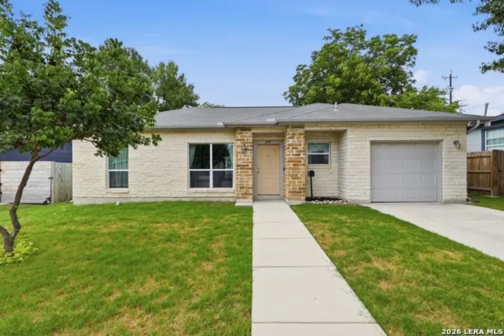 250 Englewood Dr, San Antonio