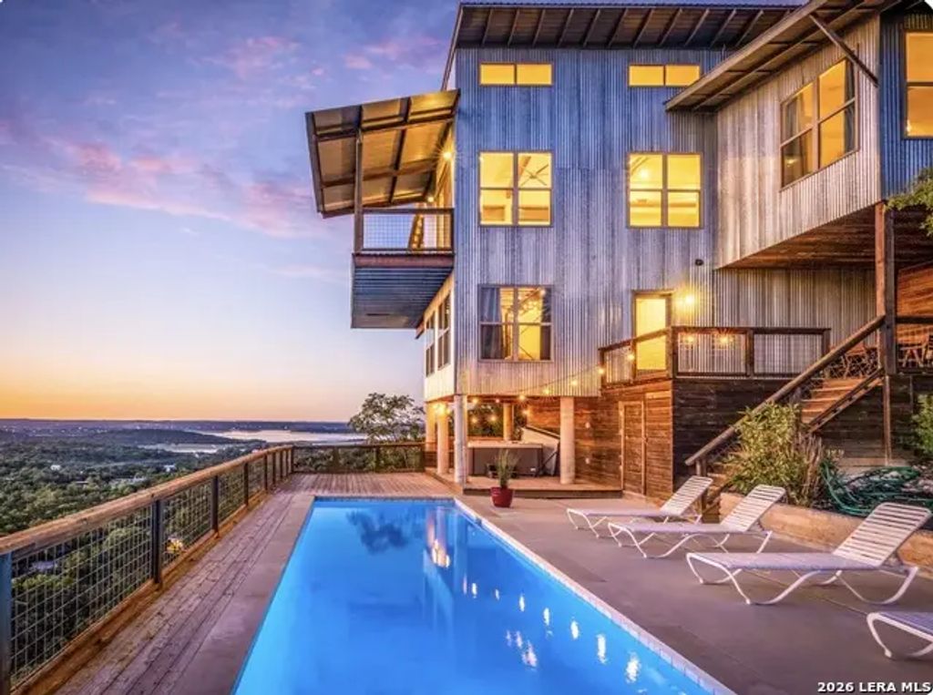 2281 Village Oak, Canyon Lake